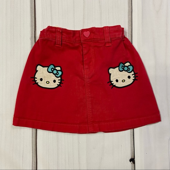 H&M Hello Kitty Girl’s Red Mini Skirt Size 4-5Y - Picture 2 of 7